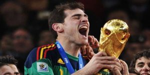 Iker Casillas – Thủ thành huyền thoại của làng bóng đá TBN 8 Iker Casillas thủ môn huyền thoại